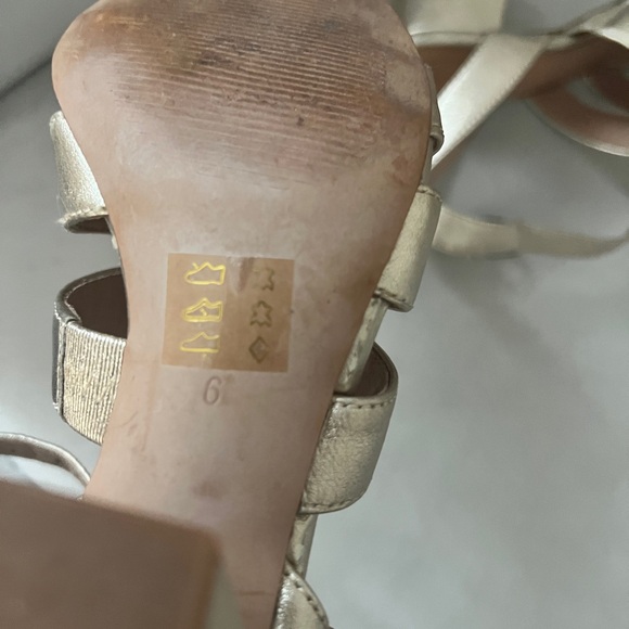 Madewell Three Strap White Gold Sandals - Picture 8 of 9